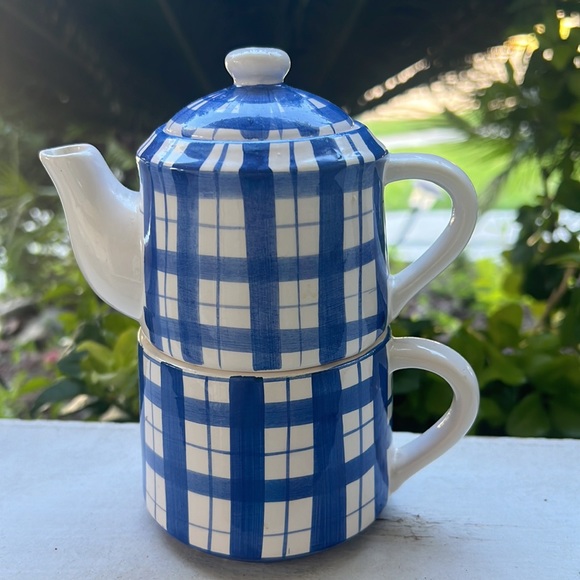 Vintage Single Teacup and Pot - Picture 3 of 16